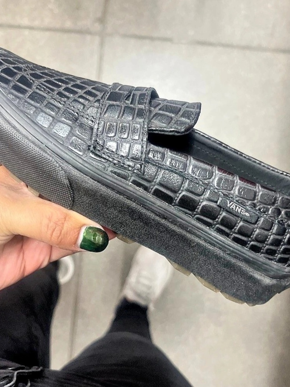Vans Classic Slip-On Loafer Croc Embossed Black Sneakers US 6 women